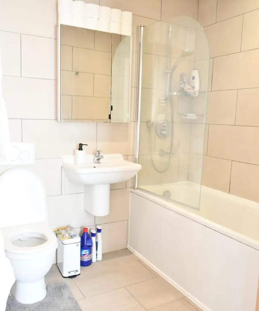 Spacious 2Bedroom Apartment In London City Airport