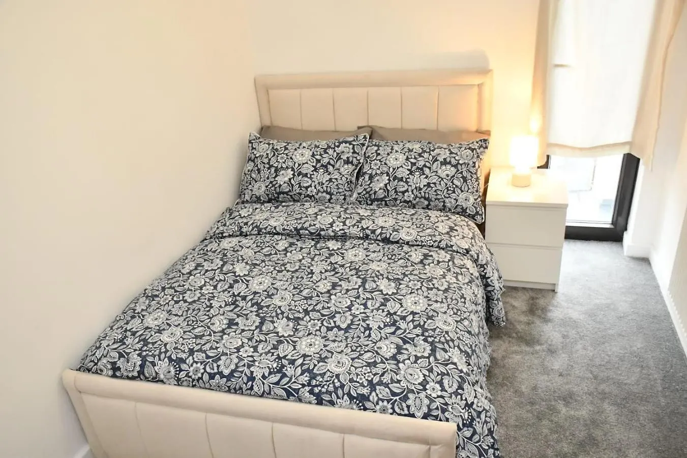 Spacious 2Bedroom Apartment In London City Airport 0*,  영국