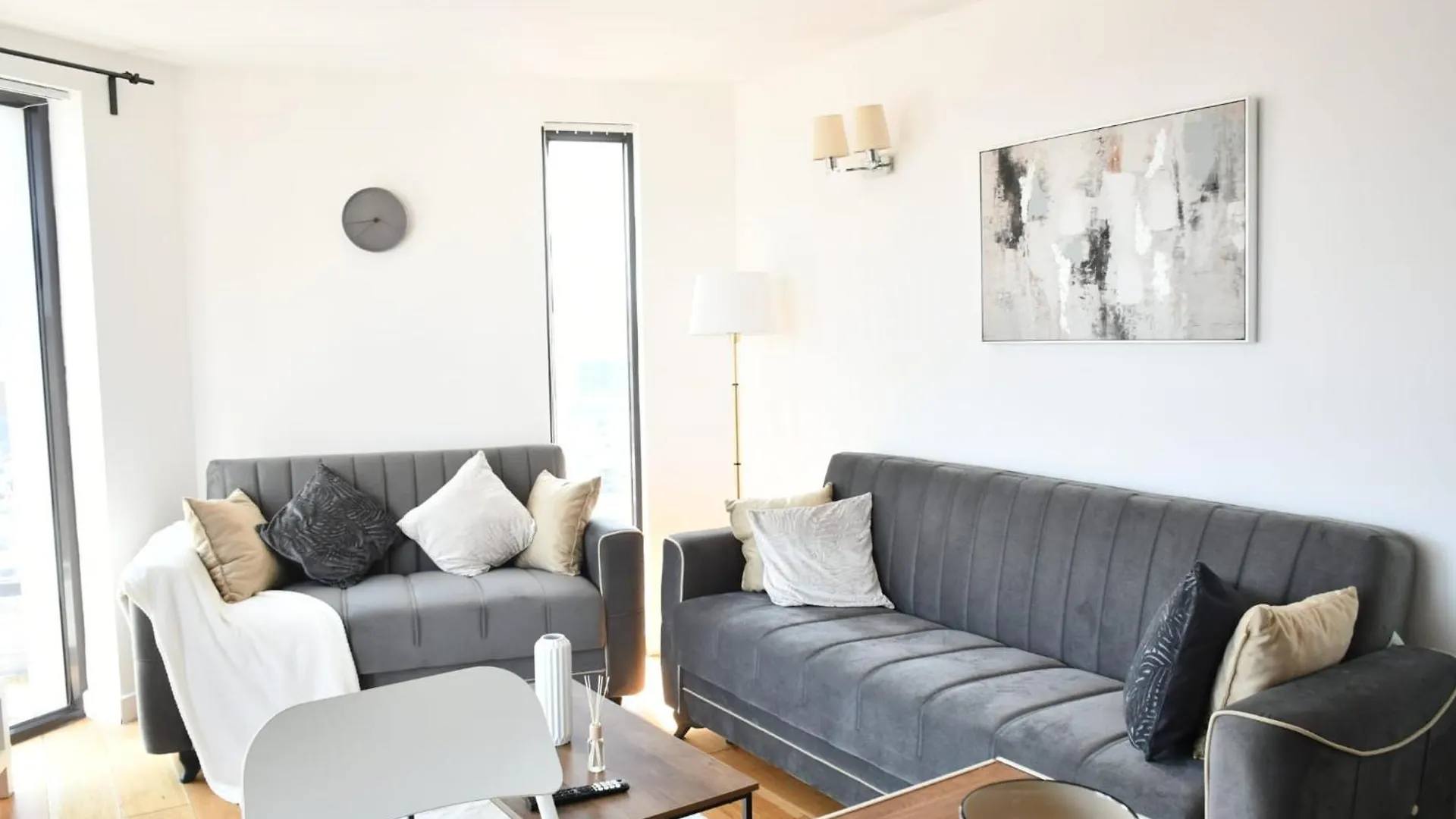 Spacious 2Bedroom Apartment In London City Airport