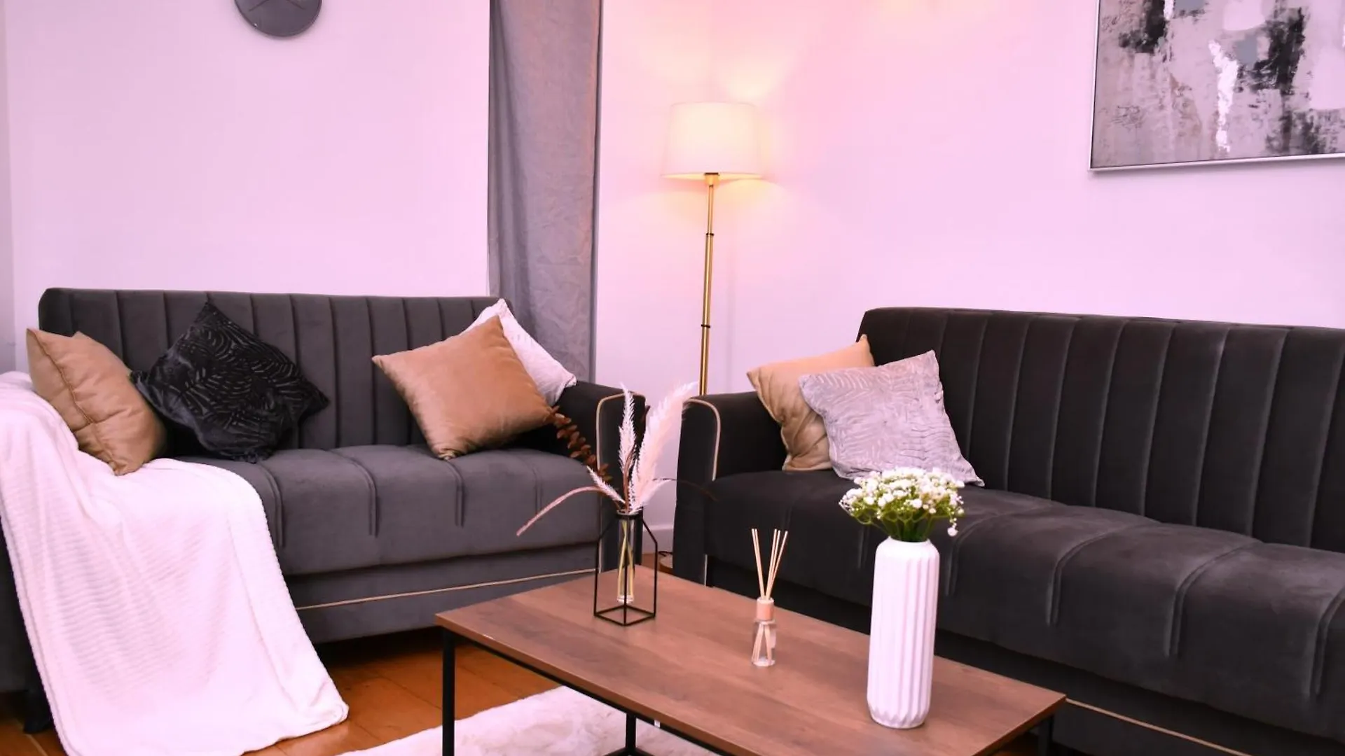 Spacious 2Bedroom Apartment In London City Airport
